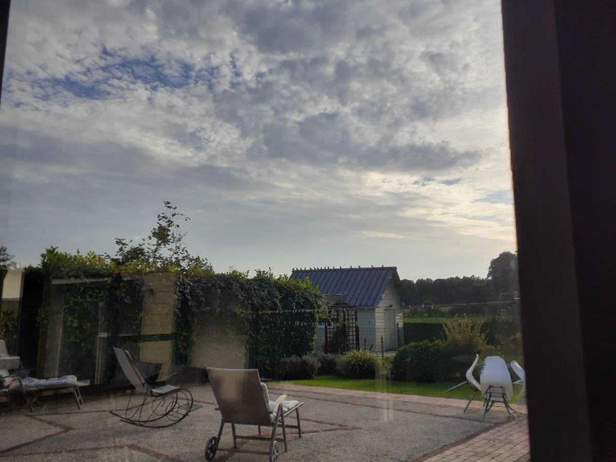 Relais Des Tourterelles Bed and Breakfast La Neuville-aux-Joutes Exteriör bild