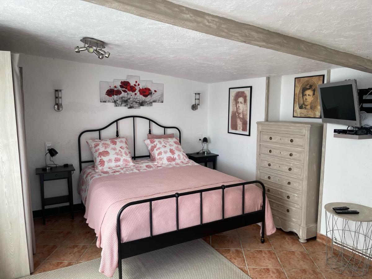 Relais Des Tourterelles Bed and Breakfast La Neuville-aux-Joutes Exteriör bild